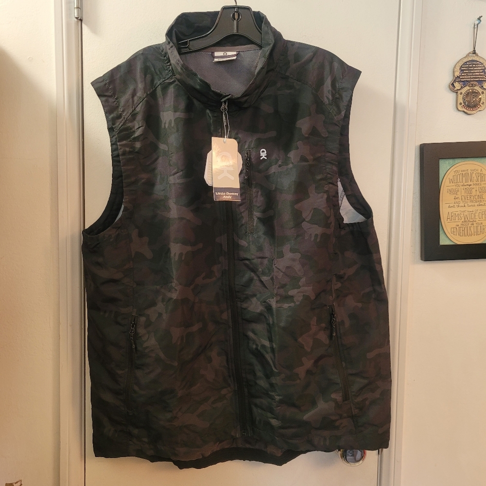 Men's Black Camo Vest